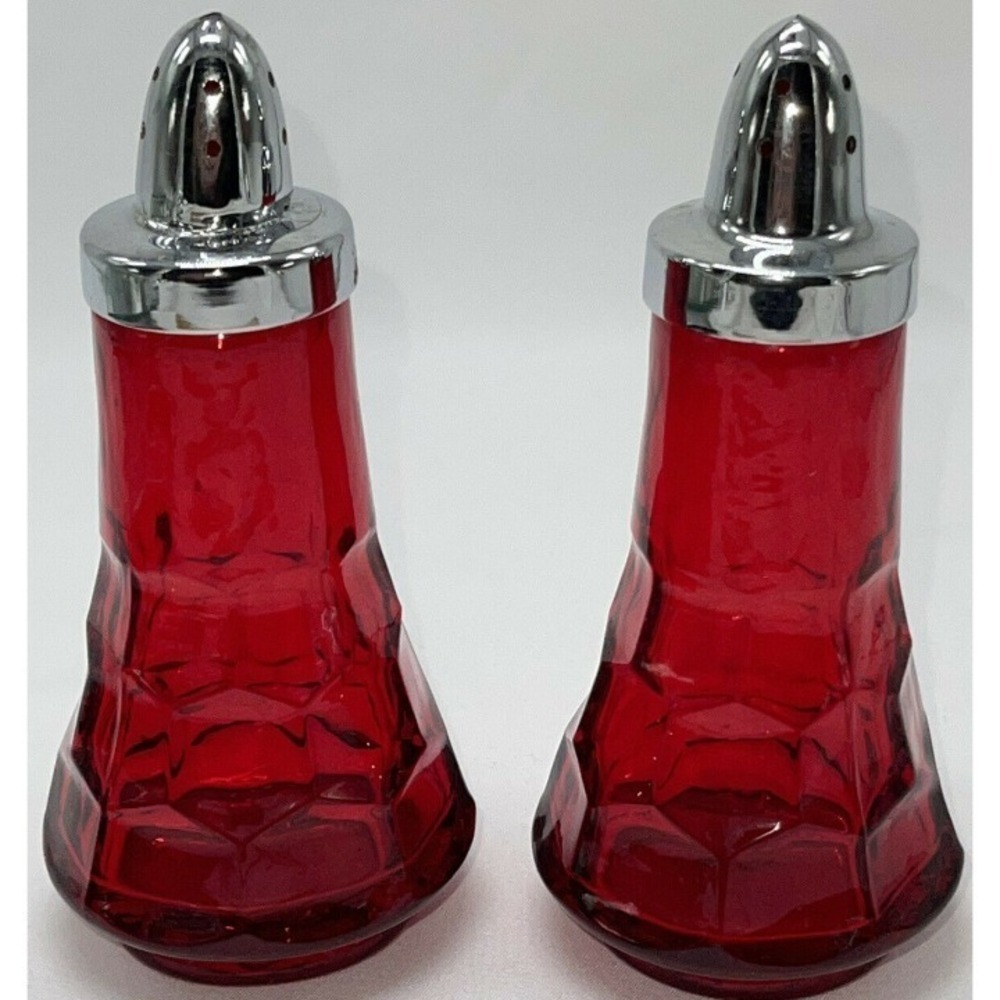 VIKING RUBY RED GEORGIAN HONEYCOMB SALT & PEPPER SHAKERS VINTAGE